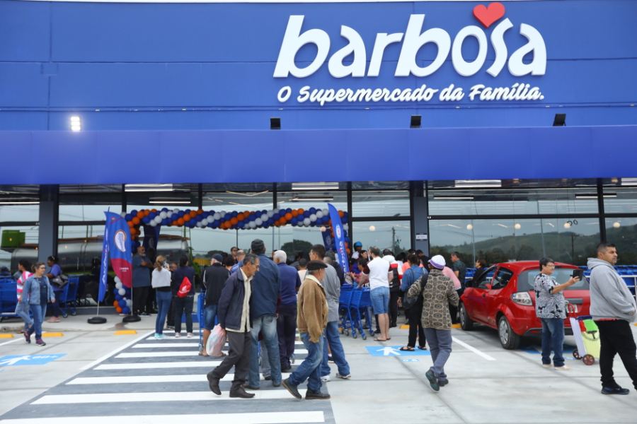 Barbosa Supermercados amplia presença em SJC 