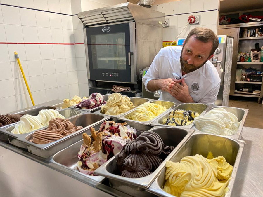 Chef gelatiere italiano inaugura primeira unidade da Gelato Academy no Brasil