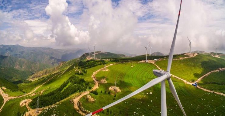 Imagem de fazenda eólica da região chinesa de Guangling, Shanxi.